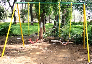 Double Garden Swing
